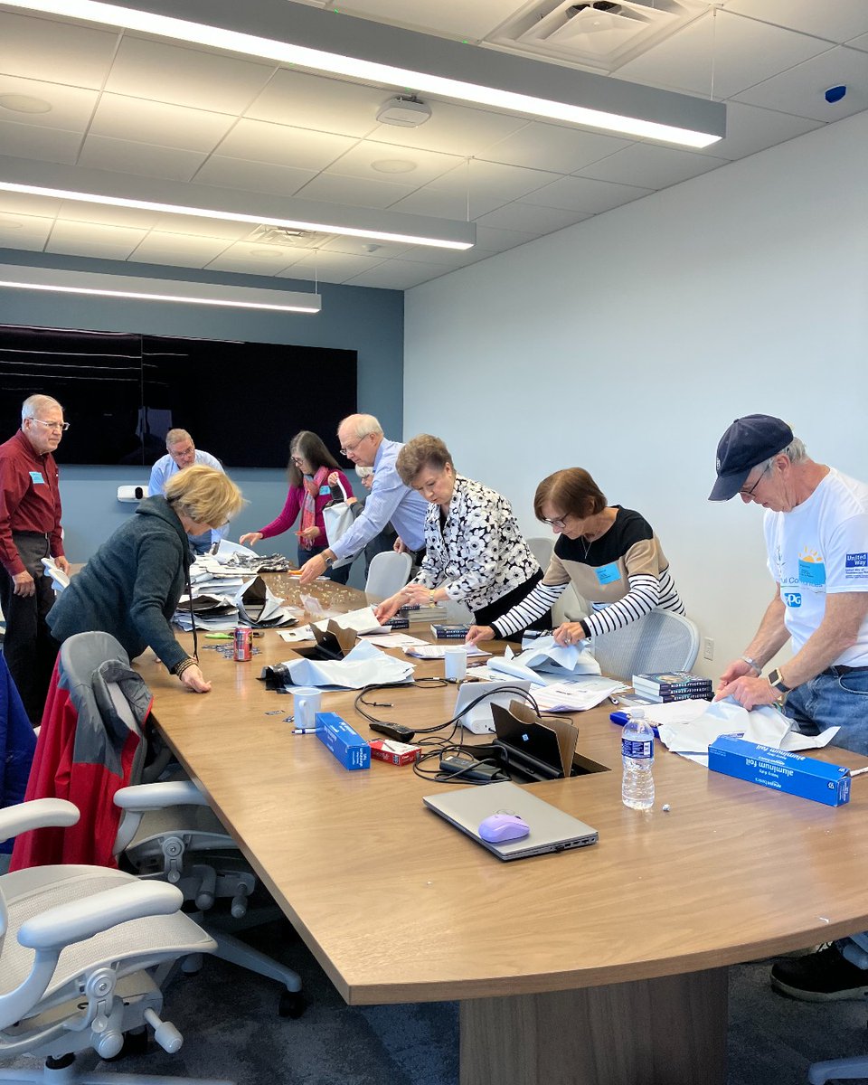 Giving back doesn’t stop at retirement. This past month, nine PPG retirees packed 100 STEM kits for schools across the region. 

Learn more about how United Way of Southwestern PA gives back at uswpa.org. #ChangemakersUnite