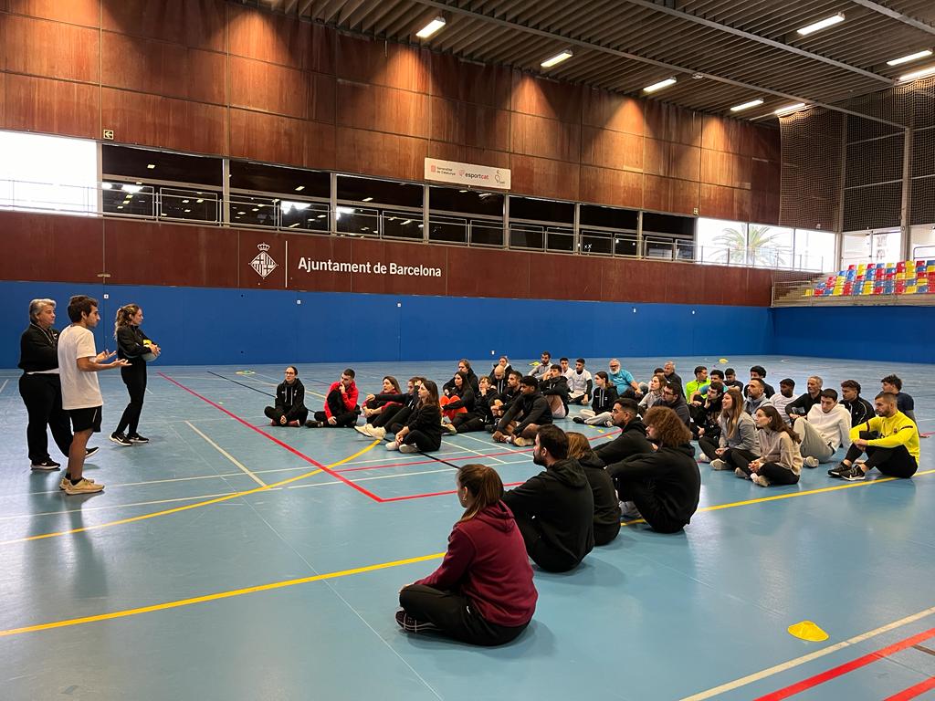 GasolFoundation's tweet photo. 🤸‍♂️ Esta mañana hemos participado en la formación Coach Educators Barcelona - Positive Play Session organizada por nuestro aliado @nike.

✅Hemos podido conocer las bases de Positive Play para hacer del juego un elemento divertido, inclusivo y saludable,. https://t.co/XGrWtP4Dpx