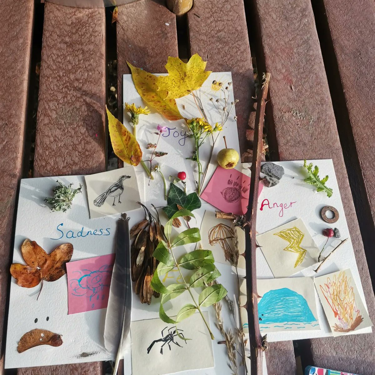 NatureMindful's tweet photo. What beautiful creations - including emotion mandalas, poems, beauty cards &amp; bug hotels - made with my lovely group at Stockwood Open Space with the wonderful @YourParkBB on their #Rootstowellbeing green social prescribing programme ☀️🌈🌱 Find out more https://t.co/xzCW16bsv7 https://t.co/9vthr6JeJs