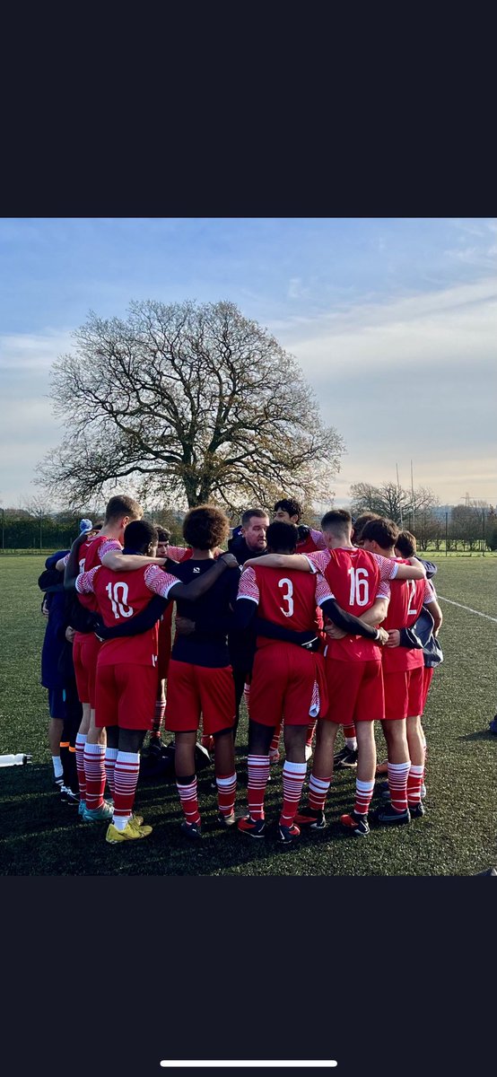 Fantastic advert for @ECFA12 Category 1 match v @BridgendColleg2 Home side deservedly took the lead and going 2-0 up. Our student athletes showed great courage to score 2 goals in the last minutes of the match, ending 2-2 Best of luck to Jason and his team for the season 👏