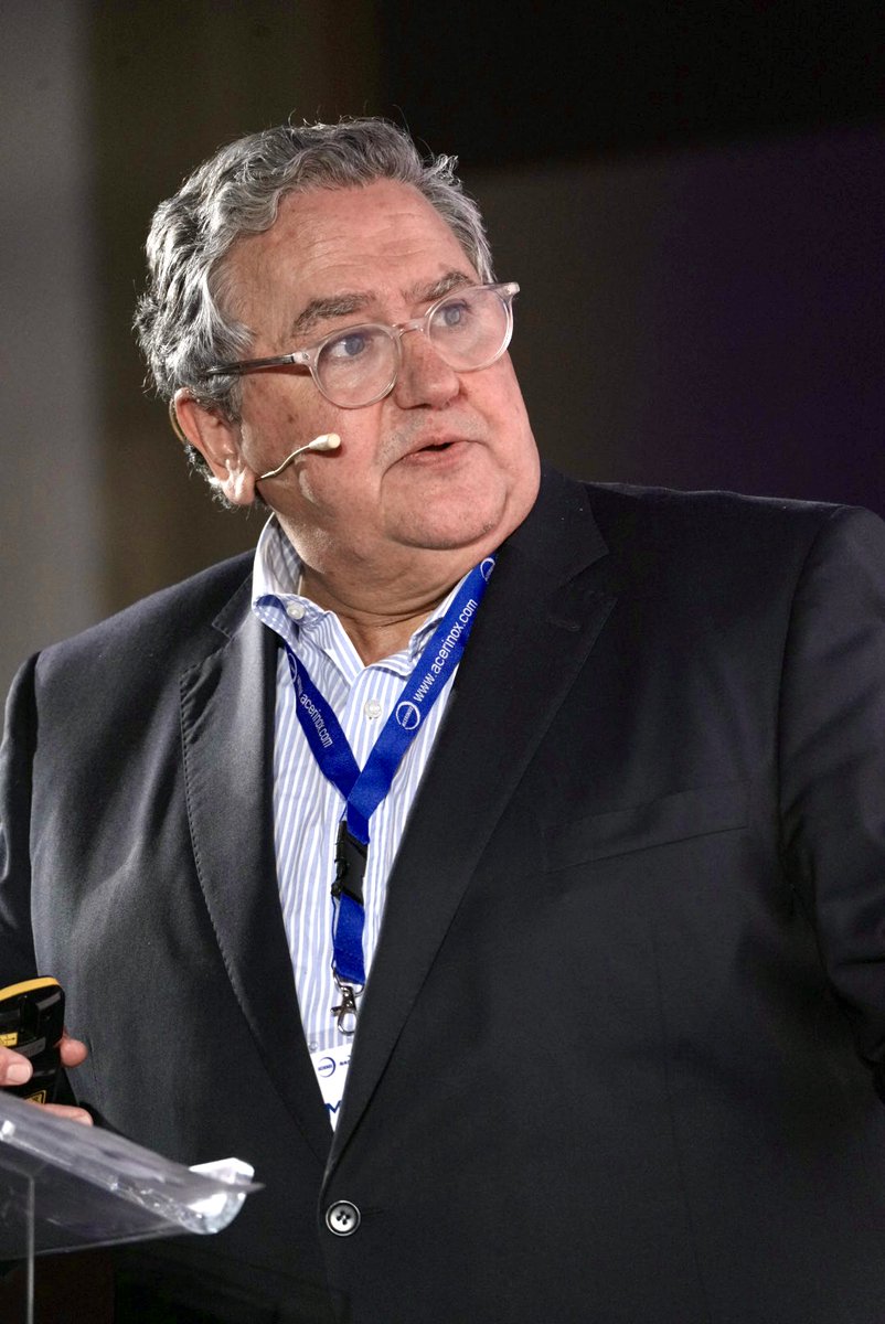 La fortaleza financiera como eje estratégico de Acerinox es una de las claves del éxito de nuestra compañía.

➡ Miguel Ferrandis Torres, Director Financiero del Grupo lo ha explicado en el #CapitalMarketsDayAcerinox2023. 
⬇️⬇️
lnkd.in/d5xxWTVC