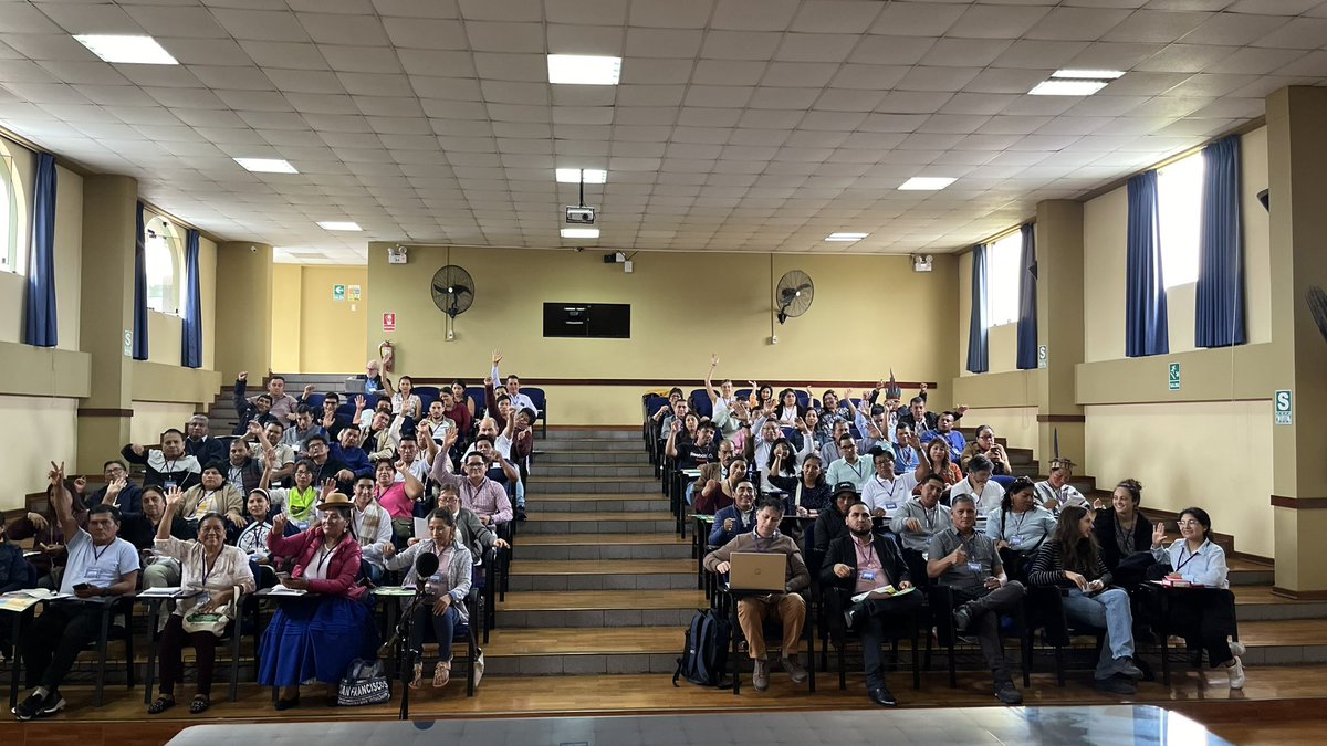 ddhh_emergencia's tweet photo. ¡El IV taller de Empresas y Derechos Humanos ha comenzado!

Un espacio de encuentro que reúne a más de 80 dirigentes, líderes y lideresas defensores de derechos humanos de todo el Perú 🇵🇪 💪🏽 🪧.

🤝En el marco de la II Semana Nacional sobre empresas y derechos humanos. 🏢 https://t.co/VfdEGGYETy