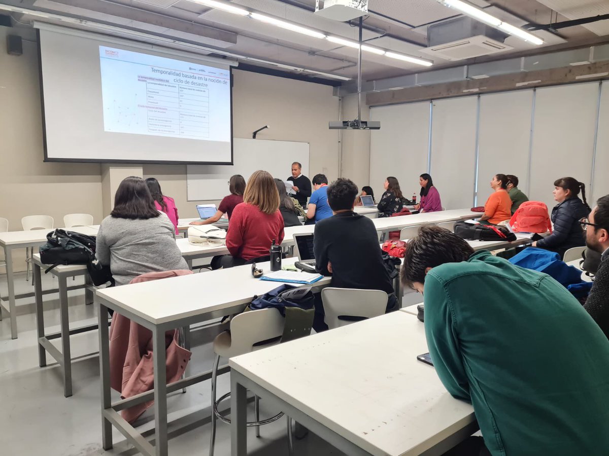 terepaz's tweet image. Han pasado algunas semanas desde el IX Congreso #INCOM en @uandresbello. Fue una gran experiencia ser parte de la organización de este evento y compartir con colegas, investigadores en comunicación del país. Un honor, además, contar con @marufazio desde 🇦🇷 ¡Nos vemos el 2024!