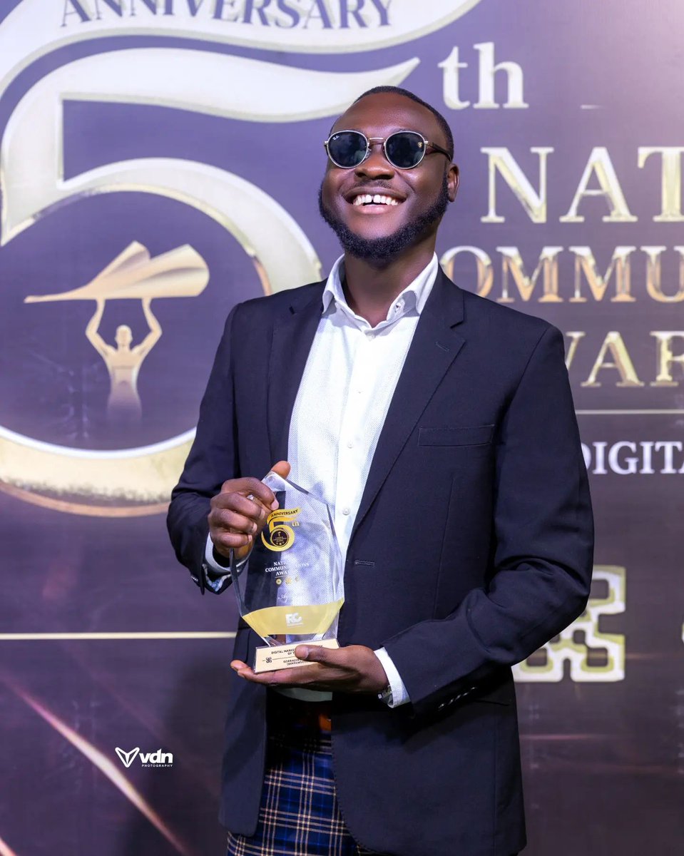 iamremsover's tweet photo. #DigitalMarketerOfTheYear: Don't complain about what you didn't get from the work you didn't put in.
#BrandWithMe #NationalCommunicationsAwards #NCA https://t.co/LfpDFmv0iG