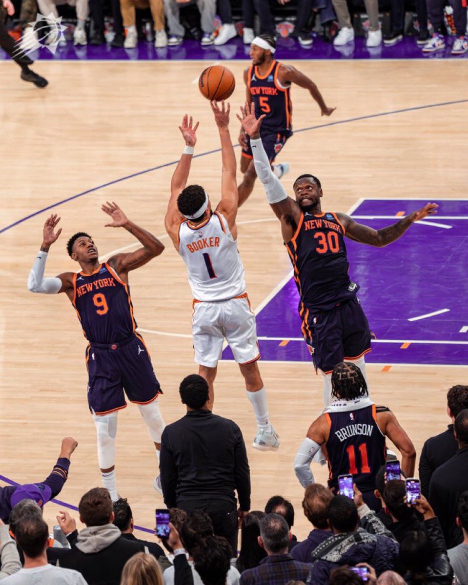 AndrewLeezus's tweet photo. Devin Booker plays basketball today. Today is a good day. https://t.co/dy4Ns73aeB