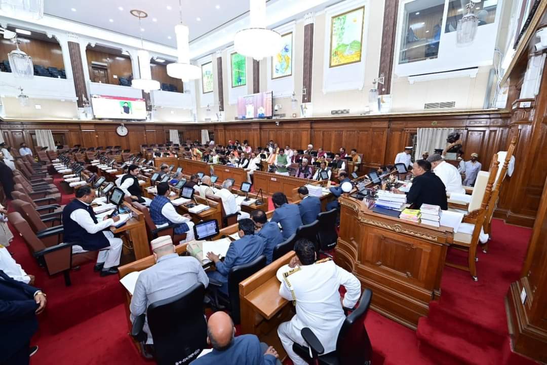 laljinirmal4's tweet photo. आज लखनऊ के विधान भवन में चल रहे विधान परिषद के शीतकालीन सत्र के अंतर्गत सदन की कार्यवाही में सम्मिलित हुआ।
#WinterSessionOfUPAssembly
#WinterSessionsUP https://t.co/EK0fFNxzos