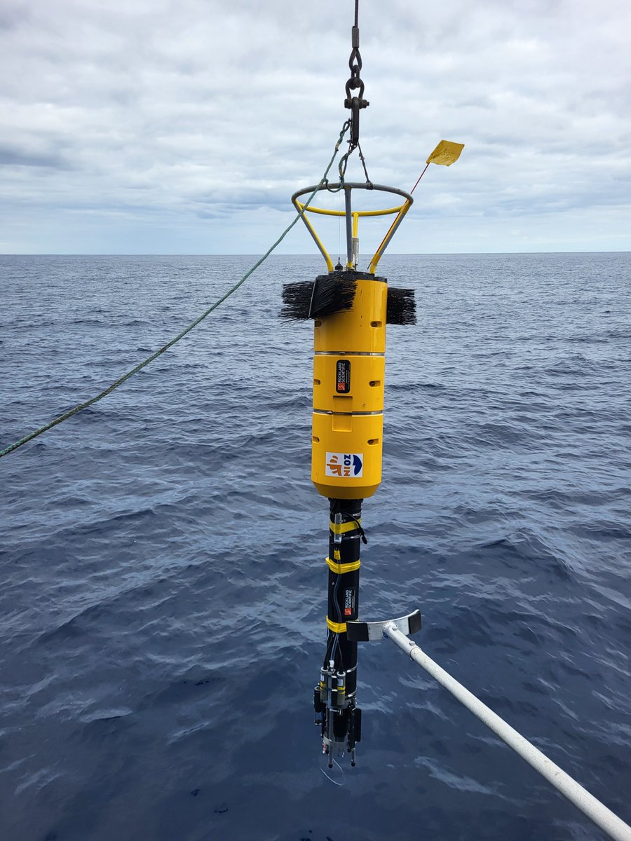 Measuring small-scale mixing in the ocean. This was a good start of what will hopefully be a successfull transect across the North Atlantic! <a href="/NIOZnieuws/">@NIOZnieuws</a> <a href="/HelgeNiemann/">Helge Niemann</a>