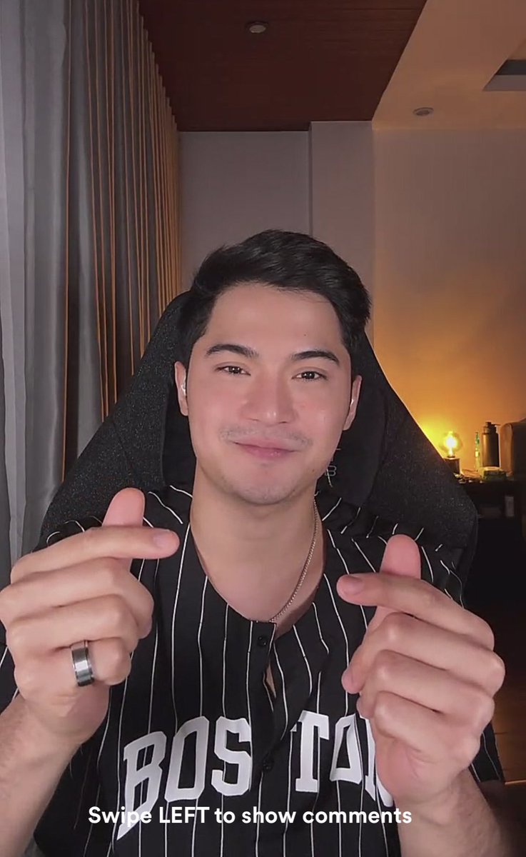 Tulia3Catherine's tweet photo. Oh diba kapogi yarn , congrats again E💙💙💙💙 https://t.co/iM9P0gFZ18
