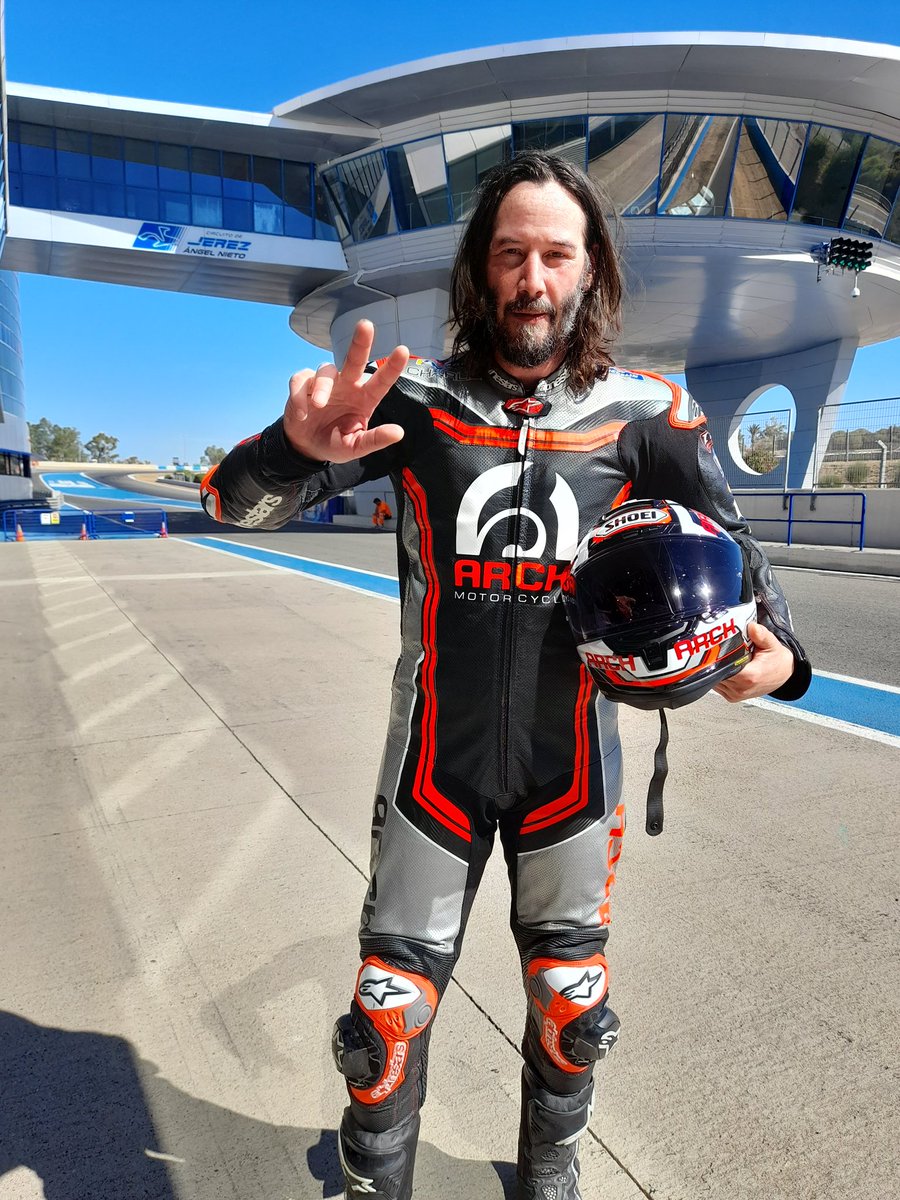 📍 Keanu Reeves at the Circuito de Jerez