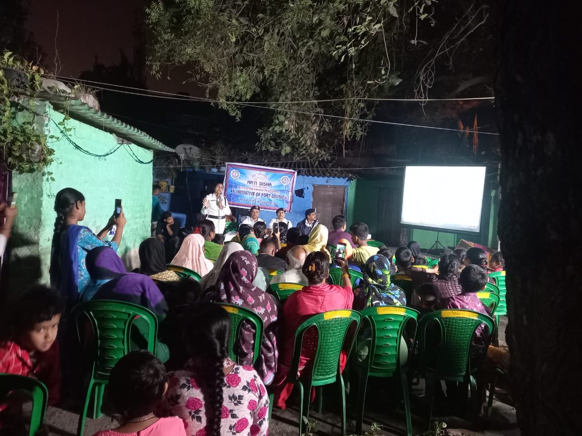 KPPortDiv's tweet photo. Nayi Disha has been a true harbinger of awareness and knowledge for the Port division people, as we have tried successfully to reach out to all the areas  and create a general awareness against the Cyber crimes&amp; its prevention, crimes against girl child &amp; women. https://t.co/GpCSVYfOjx