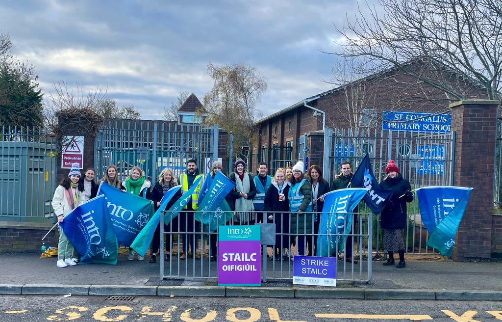 sean23_e's tweet photo. Staff from St Comgall’s Bangor on strike for #payparity @INTO_NI @NAHTNInews https://t.co/KXSpH3sYRR