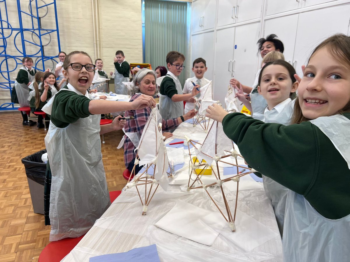 HFCMAT's tweet photo. This week our schools have been busy crafting star lanterns for our upcoming #AdventService 'From Darkness to Light'
It's going to be such a magical atmosphere. We can't wait to see you all there!
Limited tickets available so don't delay, get yours today
https://t.co/EIltgl9fCy https://t.co/PVic8mPSZv