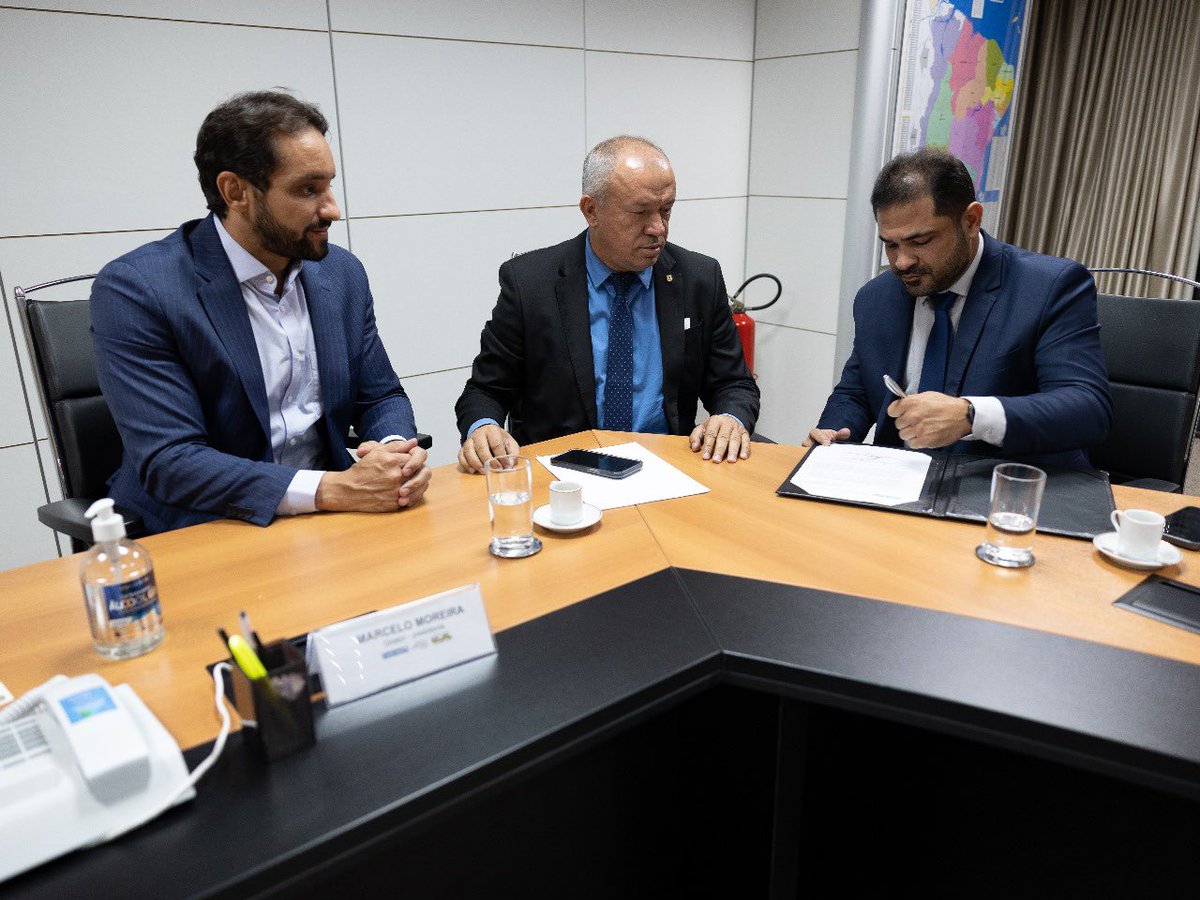 codevasf's tweet image. Tomou posse o superintendente regional Antonio Romeu Pereira Souto Filho, da 16ª Superintendência Regional da Codevasf, com sede em Belo Horizonte. Antonio Romeu é graduado em Direito e possui experiência em recursos hídricos e desenvolvimento regional.
#Codevasf