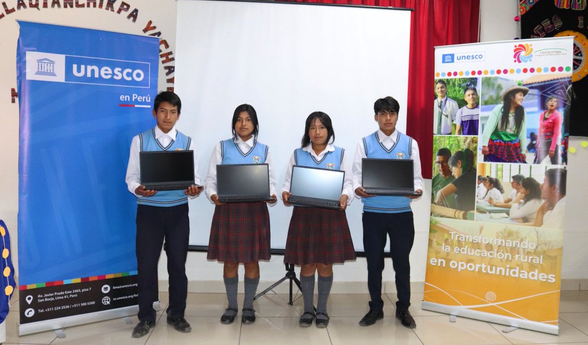 UNESCOperu's tweet photo. 📍🇵🇪 Esta mañana, en las instalaciones de la UGEL Quispicanchi, provincia de Cusco, Lenovo junto a UNESCO en Perú entregaron laptops a las instituciones educativas "N° 51501" de Urpay del distrito de Huaro y “Javier Heraud Pérez” del distrito de Cusipata. 💻🌟
#ProgramaHorizontes https://t.co/MaFa4BWgD2
