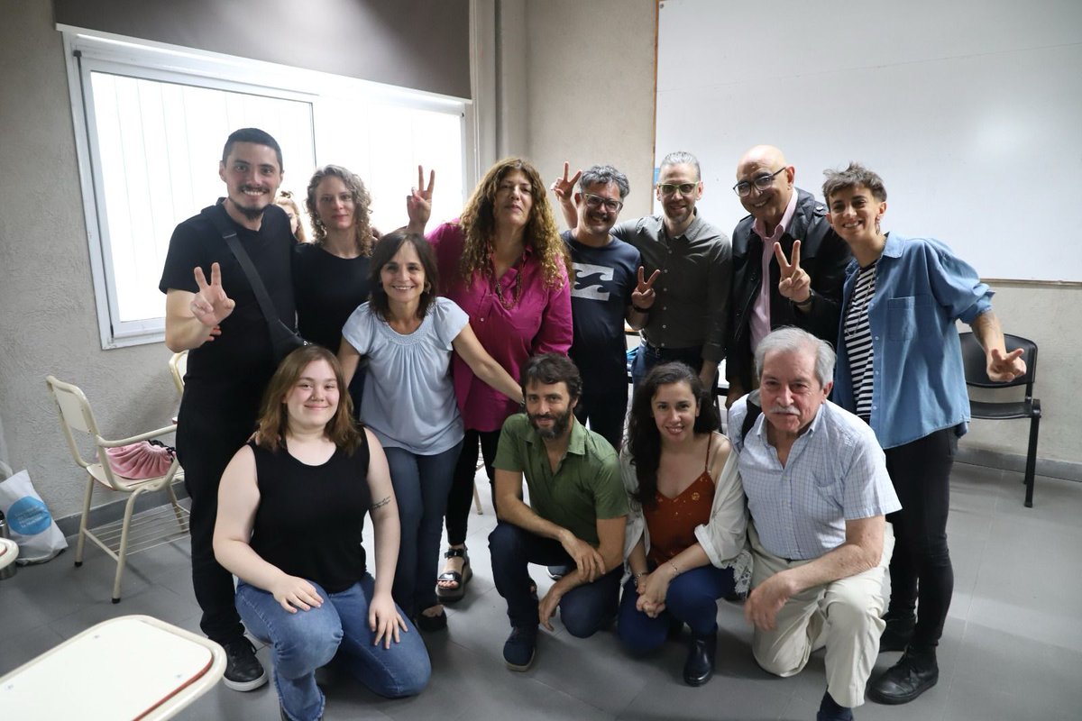 Hoy realizamos la última clase de la Diplomatura de “Abordajes Socio Comunitarios de los Consumos Problemáticos con enfoque de Derechos Humanos” con más de 6 mil participantes en un encuentro presencial en <a href="/filo_uba/">Facultad de Filosofía y Letras UBA</a>, en un acuerdo de trabajo con la Facultad y @FEDUBA.