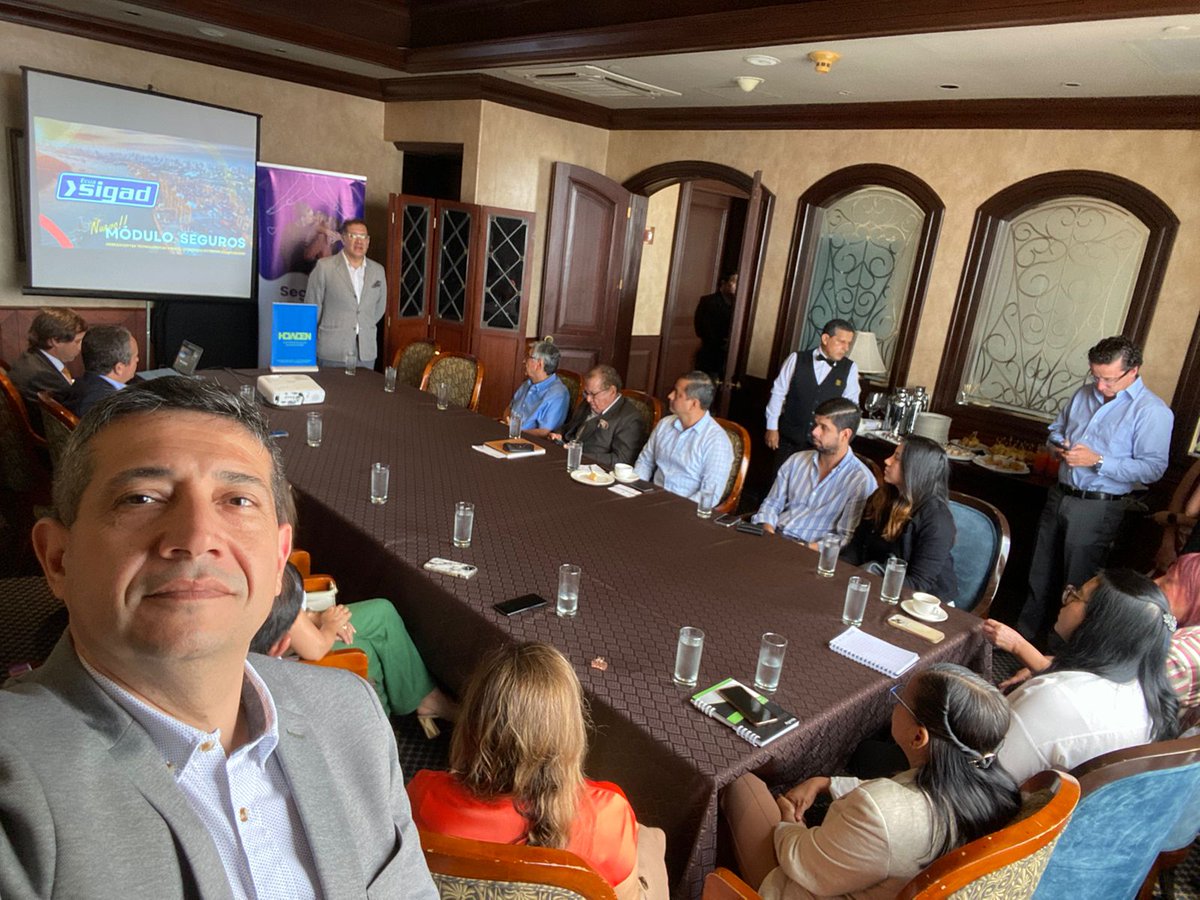 EcuaSigad's tweet photo. @SoporteEditrade presente en el lanzamiento en Guayaquil Ecuador, del nuevo módulo de seguros de carga para agentes de aduana con EcuaSIGAD, junto a @MultiapoyoEc @Chubb Seguros y Howde Chile.

#Editrade #MóduloDeSeguros #EcuaSIGAD #AgentesDeAduana https://t.co/oa3Bn853RK