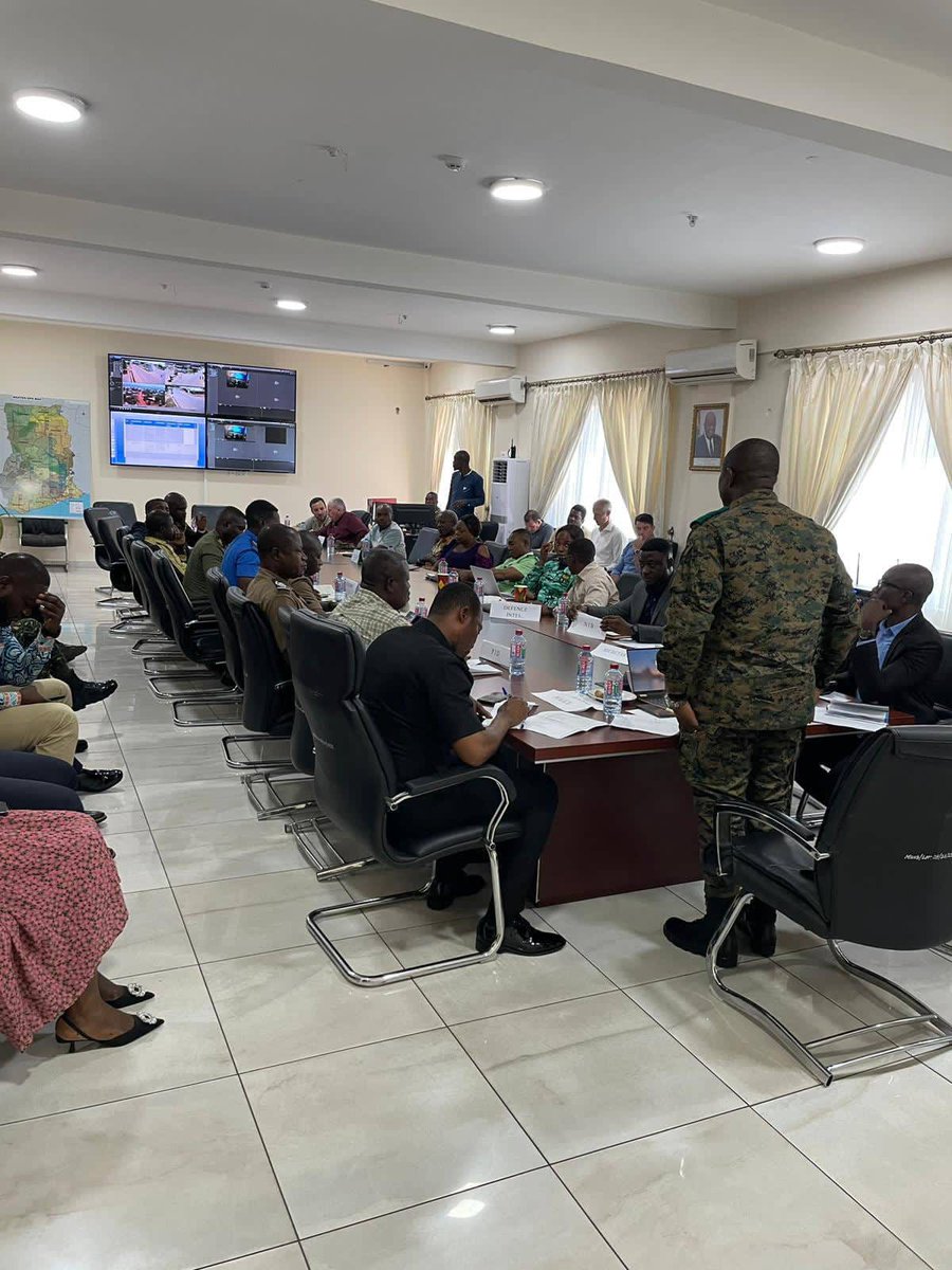FelixWoodDar's tweet photo. Always reassuring to see Exercise Homeshield being delivered - clear demonstration that Ghana is ready to deal with any terrorist threat. UK  is proud to partner and support in this effort through JCTTAT. https://t.co/r2wuYLqPhV