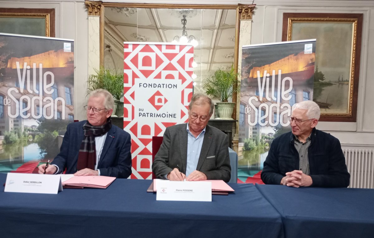 Ville de Sedan tweet media