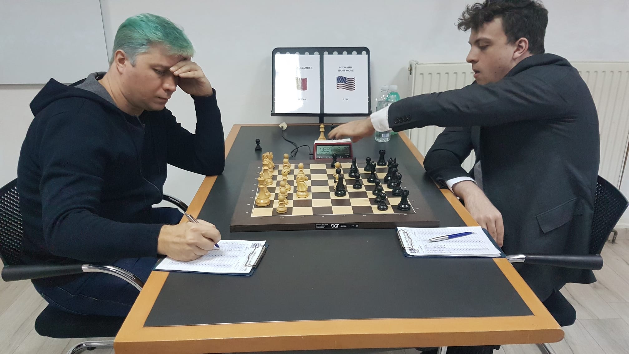 Justice For Hans on X: 🚨After getting outplayed by Hans Niemann, Vladimir  Kramnik takes the infantile decision to offend Hans with a Fool's Mate.  Just like Magnus, only after losing does he