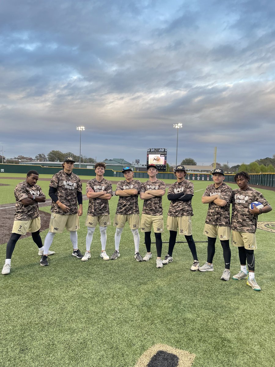 NEMCCBASEBALL's tweet photo. Team Push-ups #Camo averaged 62.9 #FrigaGames #TIGERTOWN https://t.co/DlolsMV32V