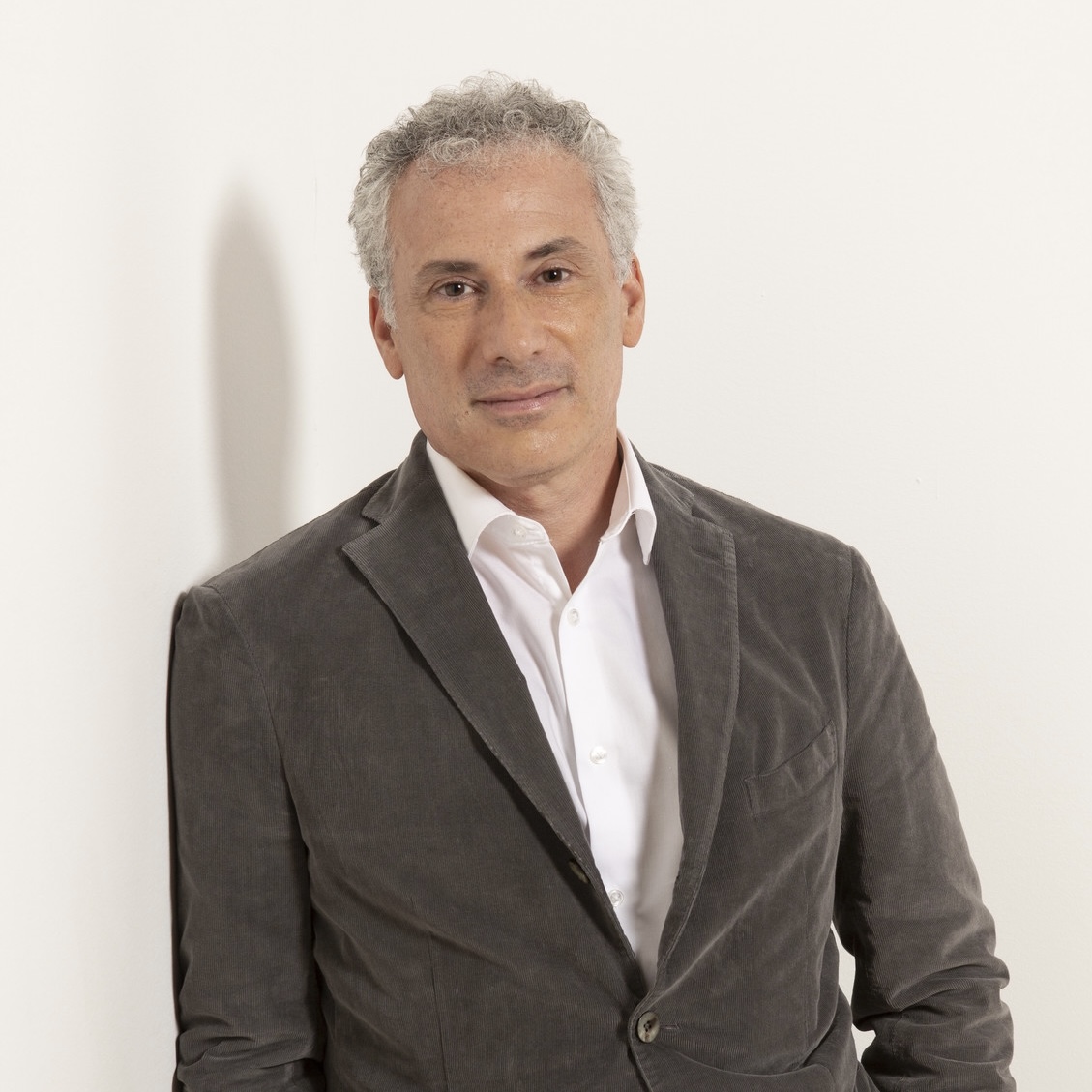 Join us this Sunday at 3pm for a conversation with Professor Richard Peña, in which he will discuss his career as a film programmer and educator with MoMA curator Josh Siegel. 

Register for the event at this link:  bit.ly/3ssjmVM
