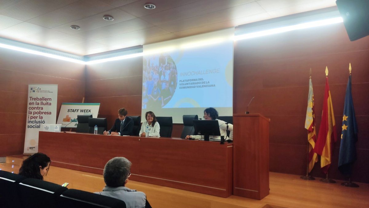 PVSCV's tweet photo. 🗣️Debate sobre el papel del #voluntariado en la inclusión social y la lucha contra la pobreza
La vicepresidenta de la #PVCV, Mari Paz Ramos, el DG de Inclusión, @PedroCarceller y la directora de @xarxaeapncv, @Vlcsocial, han destacado las novedades de la nueva #LeyDeVoluntariado https://t.co/WfoNLDtmdz