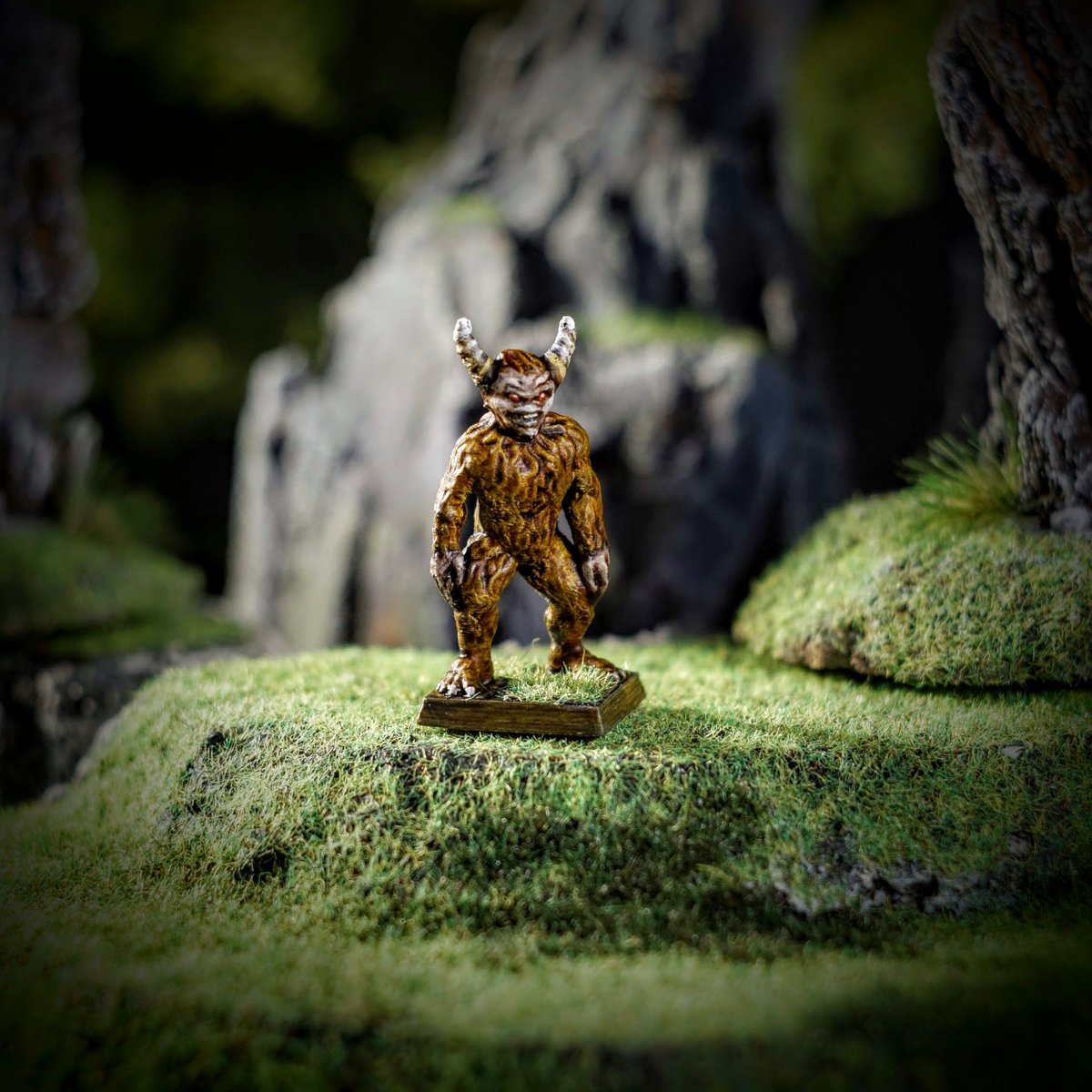 BriteMinis's tweet photo. After many unsuccessful attempts the infamous drow siblings held yet another audition for new gang members.
- a Dyabol (based on a drawing by my daughter)
- doppelganger
- female dark elf with swords
- dark elf with swords
Printed on #ender3   #3dprinting #fantasy #dnd #oldhammer https://t.co/6KKNjDTlpX