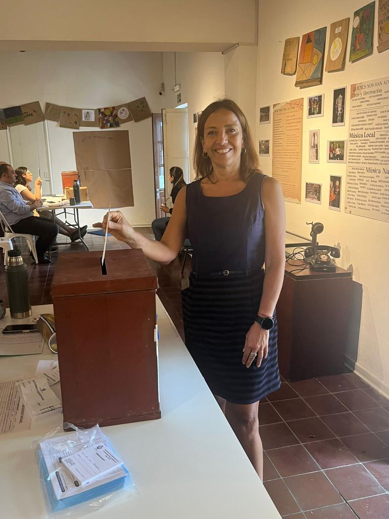 Para nuestra generación el acto de votar siempre es una emoción, que en este caso está cargada de orgullo y agradecimiento!
#EleccionesUniversitarias2023