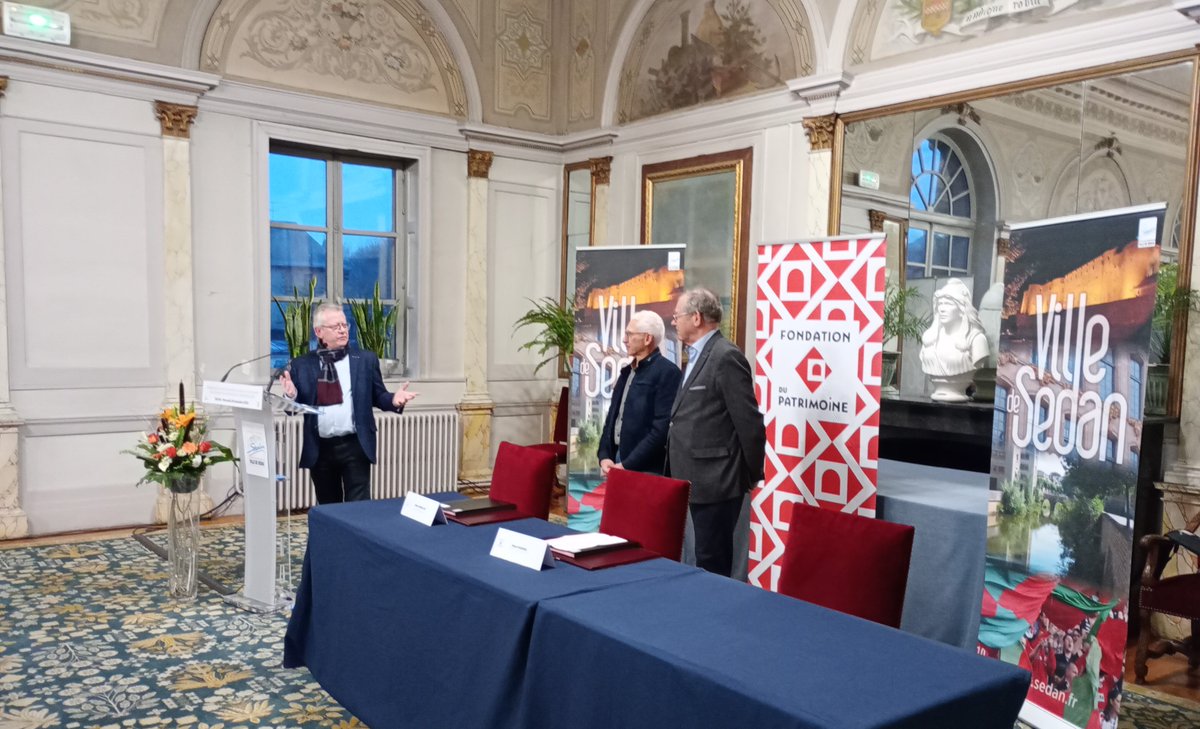 Ville de Sedan tweet media