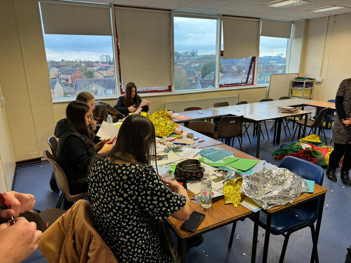 Bishop_Vaughan's tweet photo. Year 9 took part in a brilliant @CareersWales Careers Event today. Thank you to all of our visitors! 1/3 https://t.co/MP9gEKIAWX