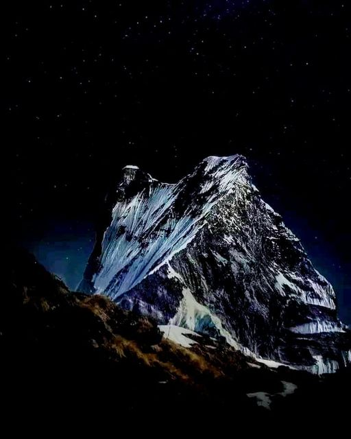GORSKI_SWIAT's tweet photo. miłego wieczoru i spokojnej nocy...
„Zawsze staraj się zachować kawałek nieba nad swoim życiem”.
#HIMALAJE #MACHHAPUCHHARE... #Nepal_Mountain https://t.co/VeNOwNBosI