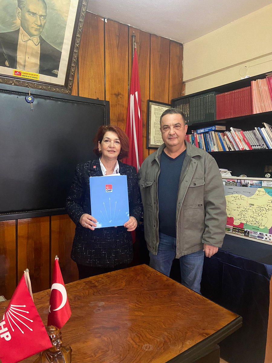 nejatbozkurt_'s tweet photo. İki dönemdir birlikte çalıştığımız, CHP İlçe yöneticimiz ve eğitim sekreterimiz Figen Tufekci CHP den Tire Belediye Meclis aday adaylığı için dosyasini teslim etti. Tebrikler.
@TireIlce 
@figentfekci https://t.co/CoMsvvcI84