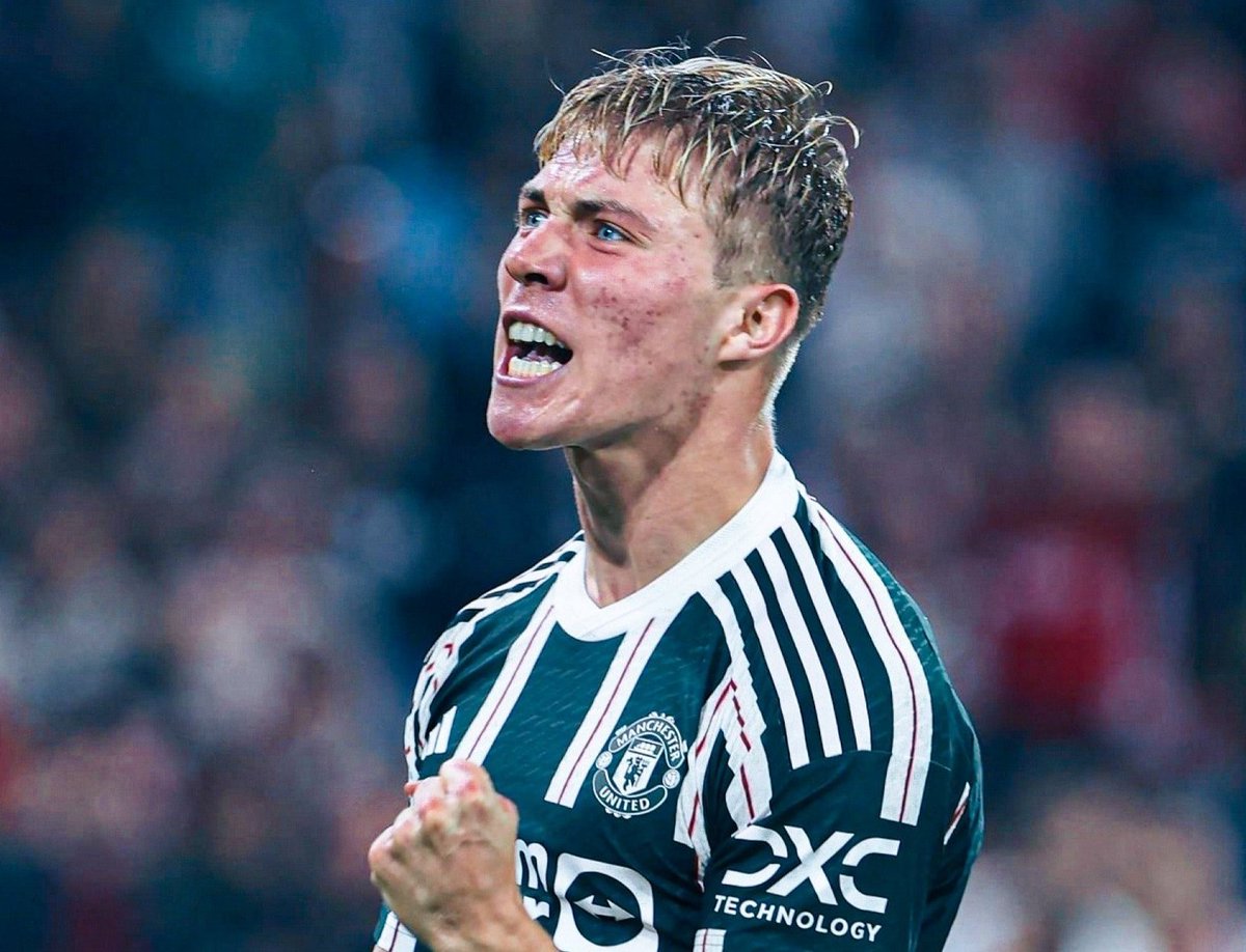 Alternative MUFC. tweet media