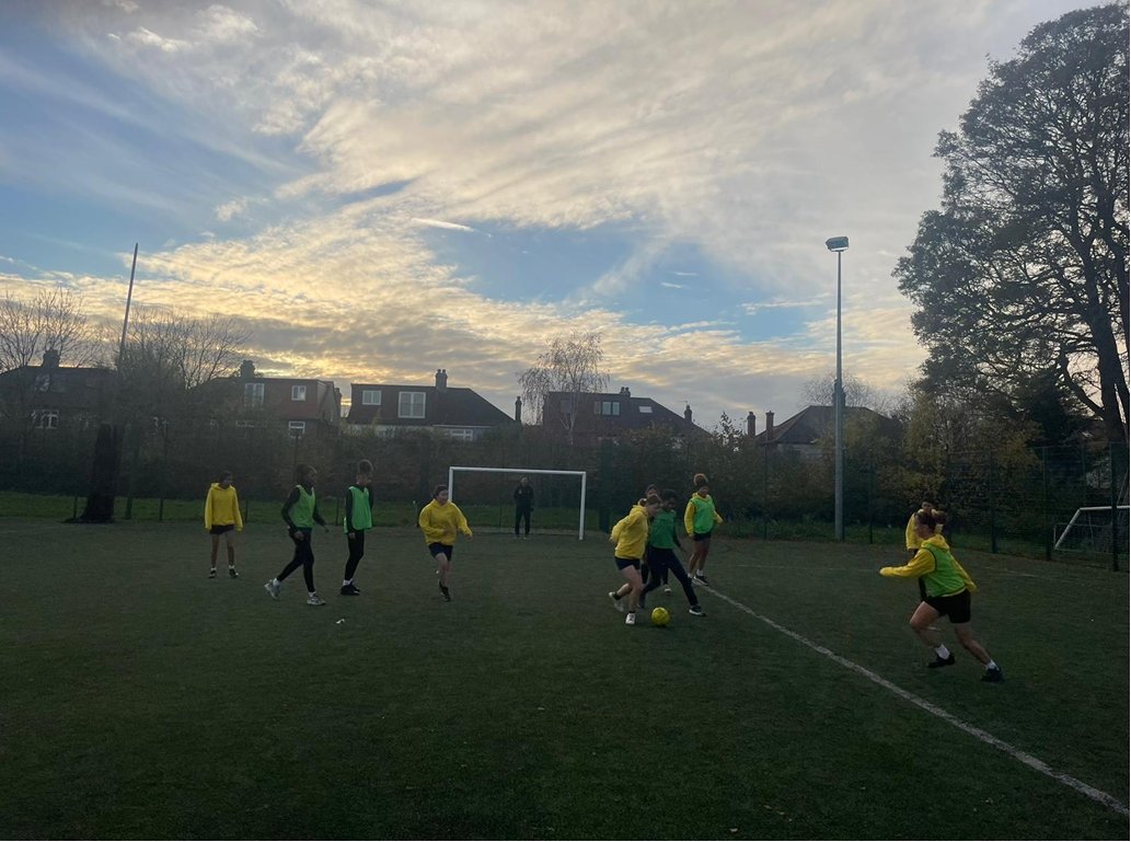 HarrisDulwichGirls (@harrisgirlsed) on Twitter photo Our Y9 and Y10 Football Team enjoyed their coaching session at <a href="/Athenlay_FC/">Athenlay FC</a>. Thank you so much for an inspiring afternoon!⚽️ Our Y9 and Y10 Football Team enjoyed their coaching session at <a href="/Athenlay_FC/">Athenlay FC</a>. Thank you so much for an inspiring afternoon!⚽️