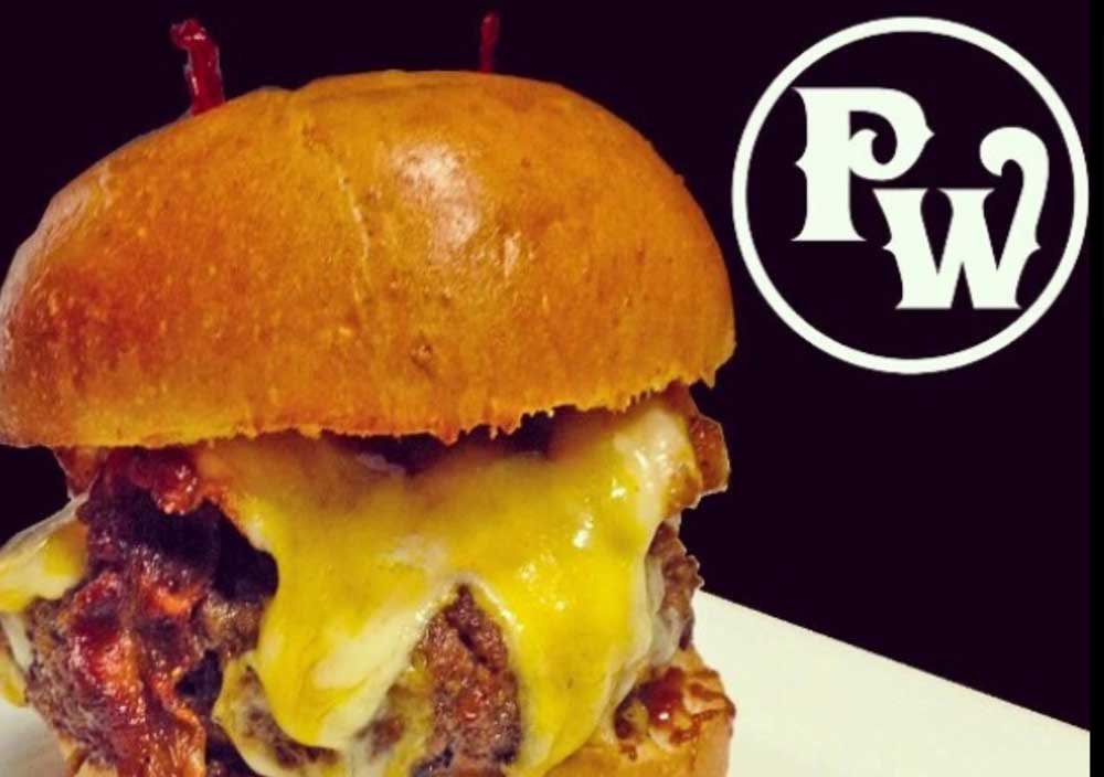 PubWebb's tweet photo. GAMETIME: 7PM
$7 BURGERS 6-9PM https://t.co/uo5r7svVyA