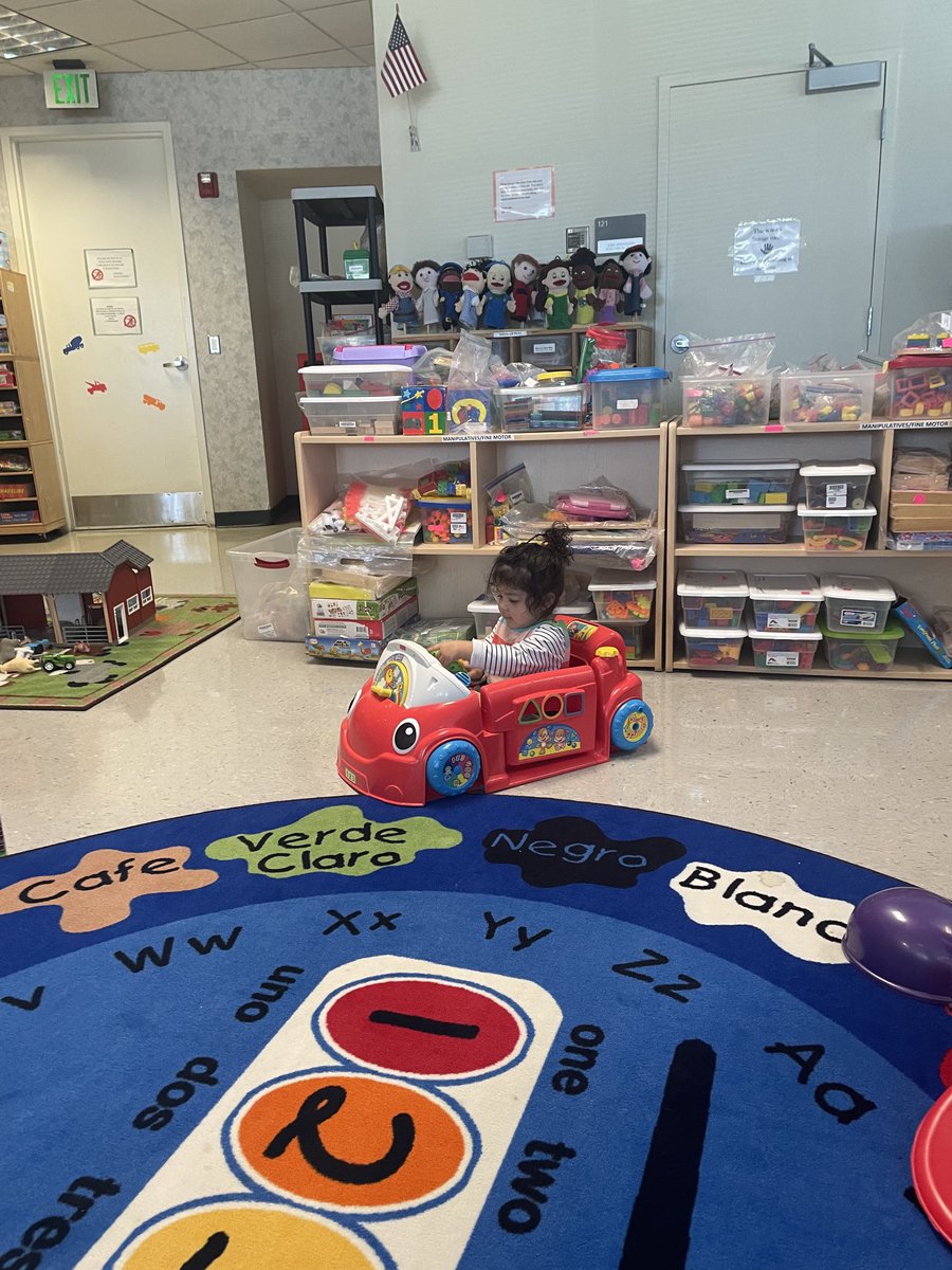 RQSNewTrails's tweet photo. There is something for everyone at SB6. #unitedway#ParentsasTeachers#RQS https://t.co/N2iuEXB4yp