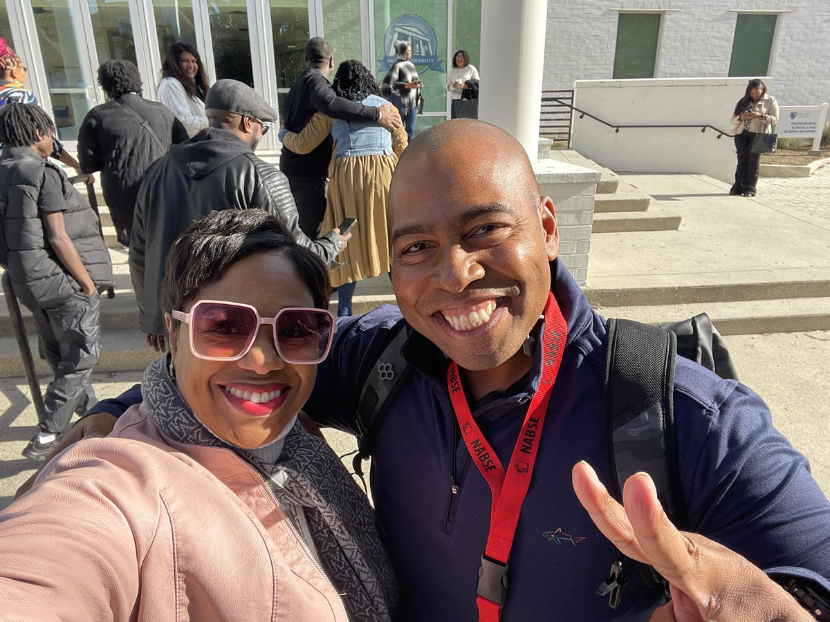Tammie Moore tweet media