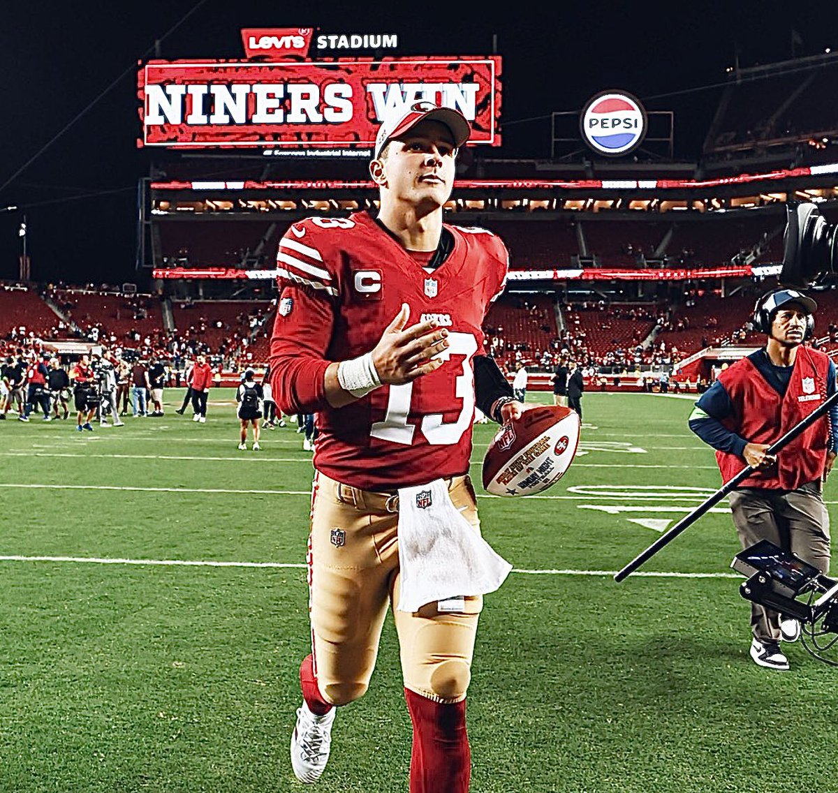 George Kittle calls Brock Purdy the engine of the offense:

“When you have a quarterback that when he steps into the huddle &amp; 10 sets of eyes snap to him, &amp; listen to every word that he says, whether it’s a play call or 'Hey we gotta get this one', he just lifts players up…

He