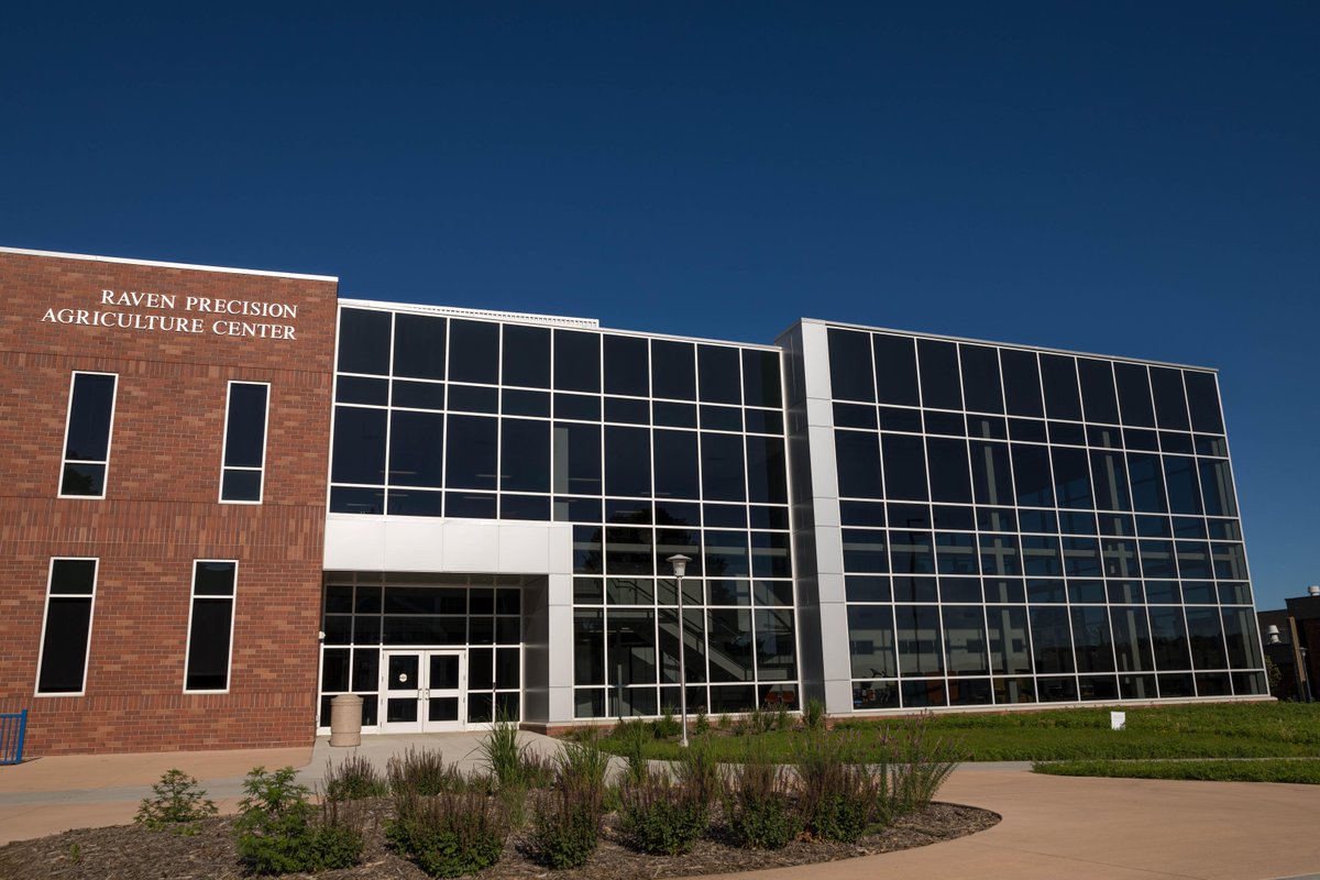SDState's tweet photo. The Raven Precision Agriculture Center at #SDState has been recognized for its design by the South Dakota chapter of the American Institute of Architects.

🔗 https://t.co/42wXf6JWQA https://t.co/OPVbXyMXny