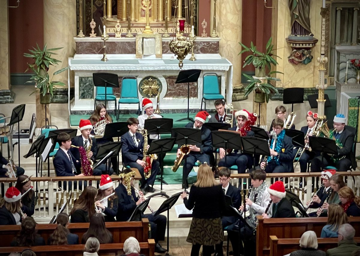 A lovely (early) Christmas Instrumental Concert given by ⁦<a href="/HerefordCS/">Hereford Cathedral School</a>⁩ musicians to kick off the week! Fantastic and festive music from a whole range of ensembles including Symphony Orchestra, Concert Band and Jazz Band. Thanks to ⁦<a href="/TannersWines/">Tanners Wines</a>⁩ joining us!
