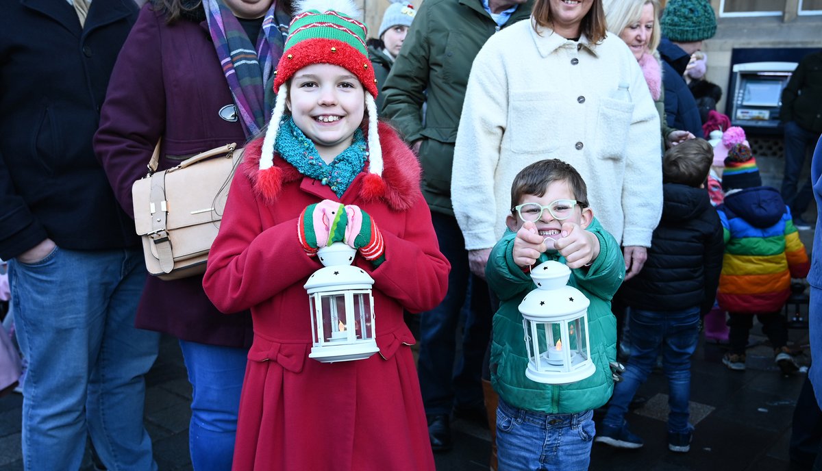 Lantern reservations have now closed for this year's Lantern Parade on Saturday 2nd December ... but there will be a small number of lanterns available to purchase on the day in Durham Market Place.

#lanternparade #christmasfestival #durham #lovedurham 🎄🎄🎄