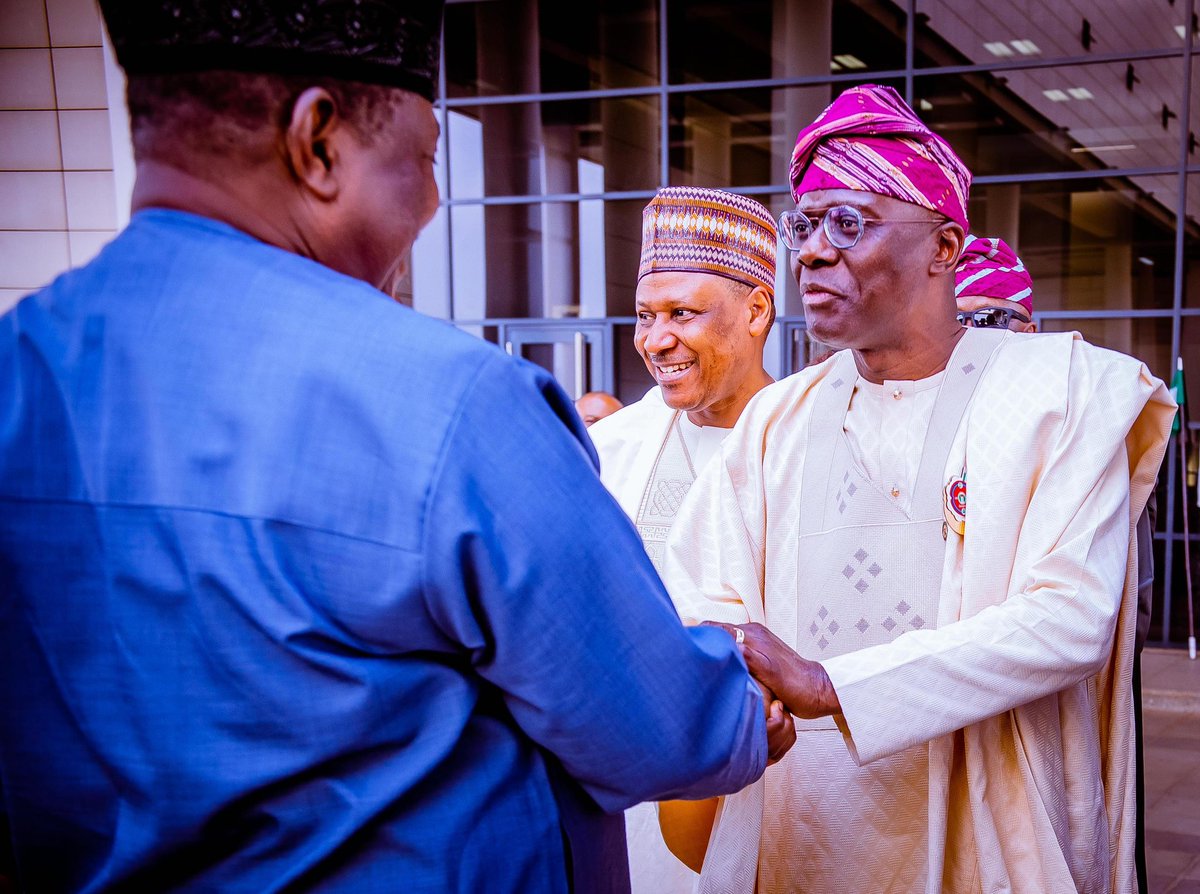 SGFAkume's tweet image. Earlier today i joined Mr President @officialABAT at the @nassnigeria as he  presented the 2024 Appropriation Bill of N27.5 trillion before a joint session of the @NGRSenate  and the @HouseNGR  tagged the “Budget of Renewed Hope