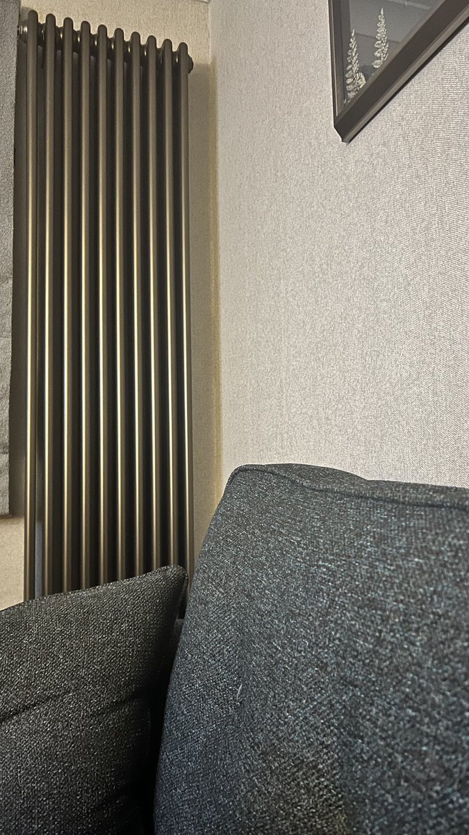 DAK2059's tweet photo. This #BestHeating radiator is ucking marvellous. https://t.co/sAODBN9Q3y