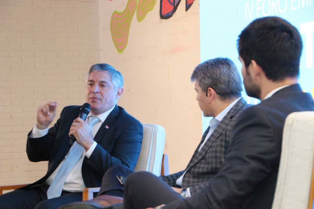 MECpy's tweet photo. Articulando esfuerzos por el bienestar de la niñez y adolescencia del Paraguay, acompañamos el IV Foro Empresarial de @UNICEFParaguay, que tuvo como lema “Multiplicando el compromiso”🧒🏽👩🏻🧩 https://t.co/CknG9Yzr6F