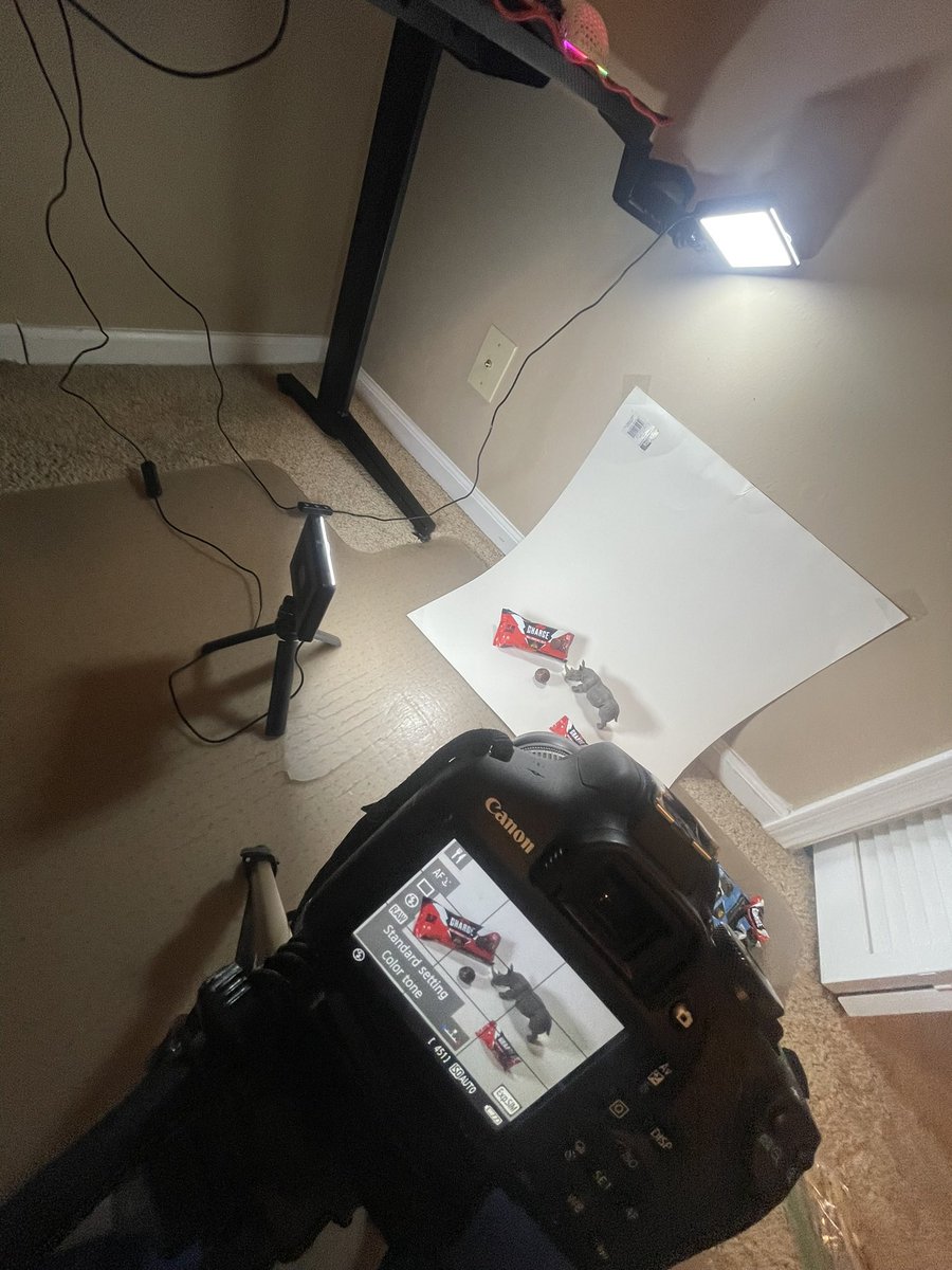 ImTstock's tweet photo. The studio vs The shot 📸
@chocolatecharge / @FaZeBlaze
#StayInCharge 🦏
🛒 https://t.co/rlnOTt2jcJ https://t.co/iKUEilAZtE