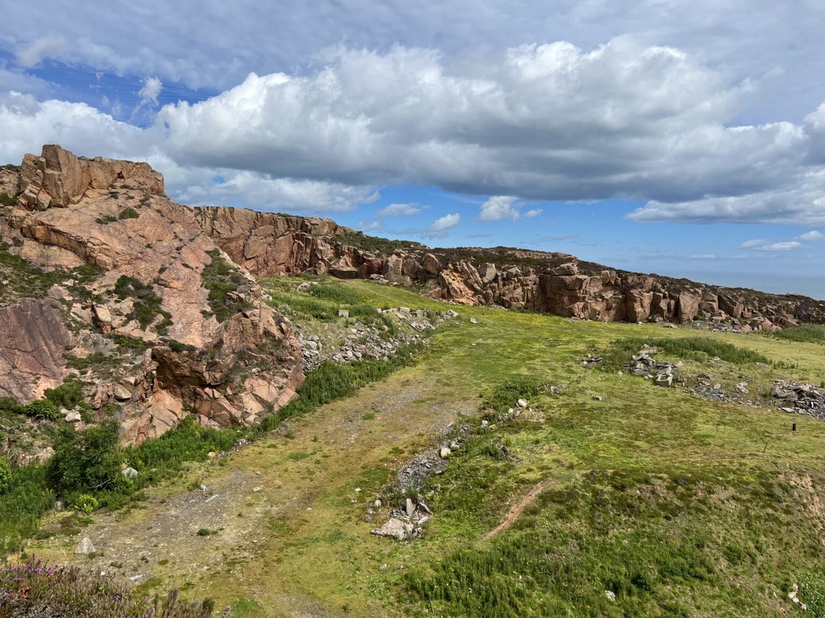 Mineral prospectivity of the Caledonide intrusions of the UK and Ireland.
<a href="/QUADRATdtp/">QUADRAT</a> #PhD opportunity with <a href="/Gee_o_Joe/">Joe Armstrong</a> 

quadrat.ac.uk/projects/miner…