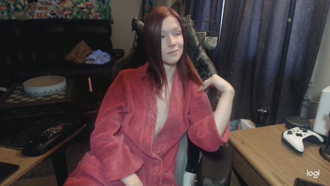 Kali Hackberry is live now! https://t.co/jZwtQqIbWJ https://t.co/8FEqucxLcf<a href="/tag/petite"class="tags"><span>#petite</span></a><a href="/tag/smalltits"class="tags"><span>#smalltits</span></a>