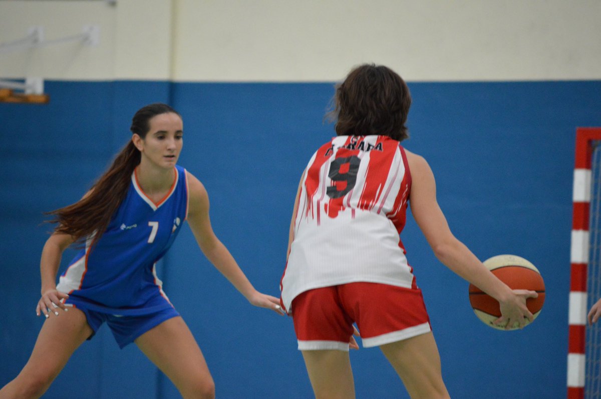 CB_ARABA's tweet photo. Felicidades a 6 de nuestras jugadoras del junior #FSGroupeAraba que han conseguido el puesto en la selección junior femenina👏🏻 El Campeonato de Euskadi se celebrará los días 9 y 10 de diciembre en Zarautz🏀 Mucha suerte chicas y a darlo todo!!💪🏻 https://t.co/g3zhUUoitg