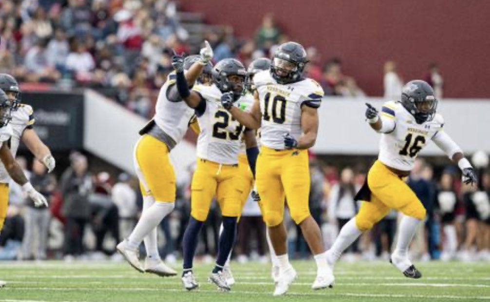 #AGTG After having a conversation with @CoachGennettiMC & @CoachSchell_ I’m Blessed to say I have received my 2nd Division I offer from Merrimack! @LoomisFootball @breakoutathlete @coachbanks9 @NDWHfb