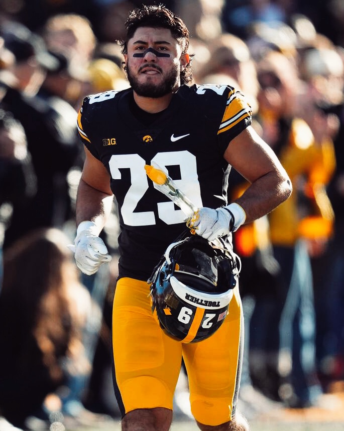 Iowa CB Sebastian Castro this season:

🔒 90.6 PFF Grade
🔒 Zero TDs Allowed
🔒 3 INTs | 6 PBUs
🔒 38.9 Passer Rating Allowed